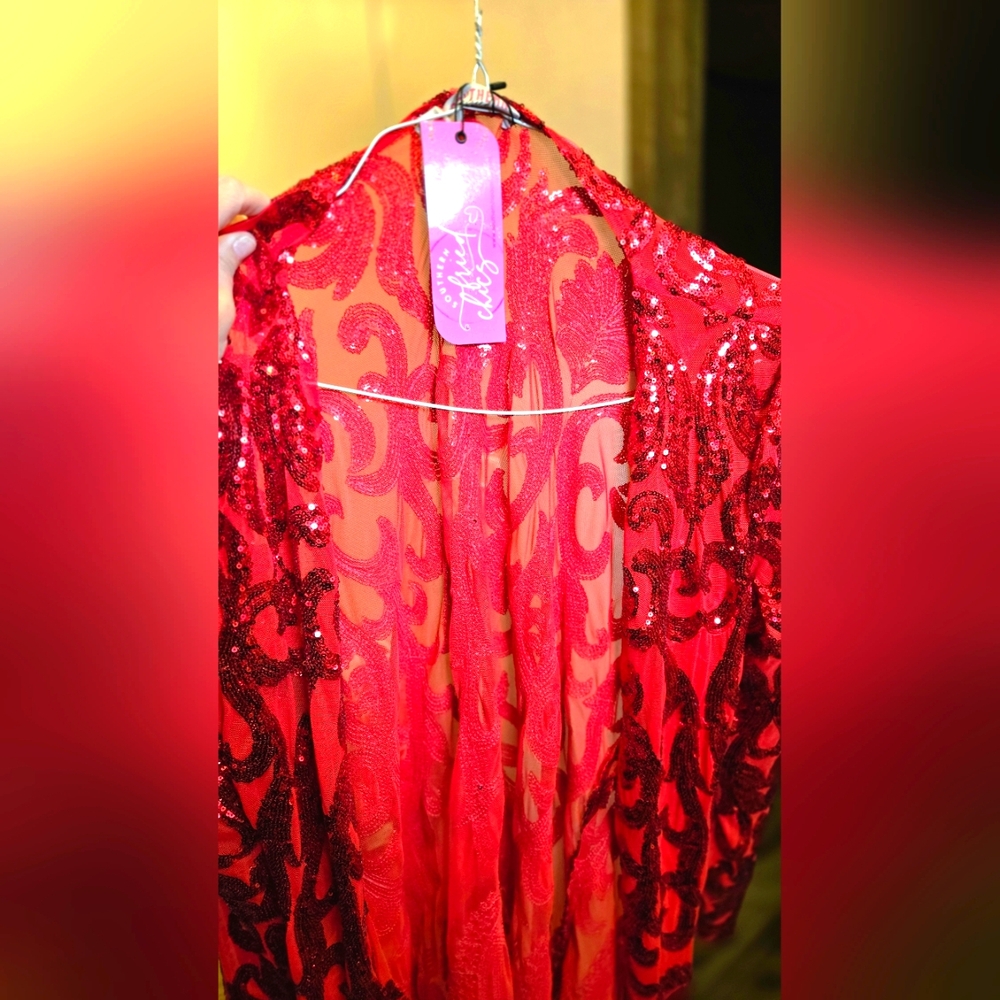 Elegant Red Lace Robe